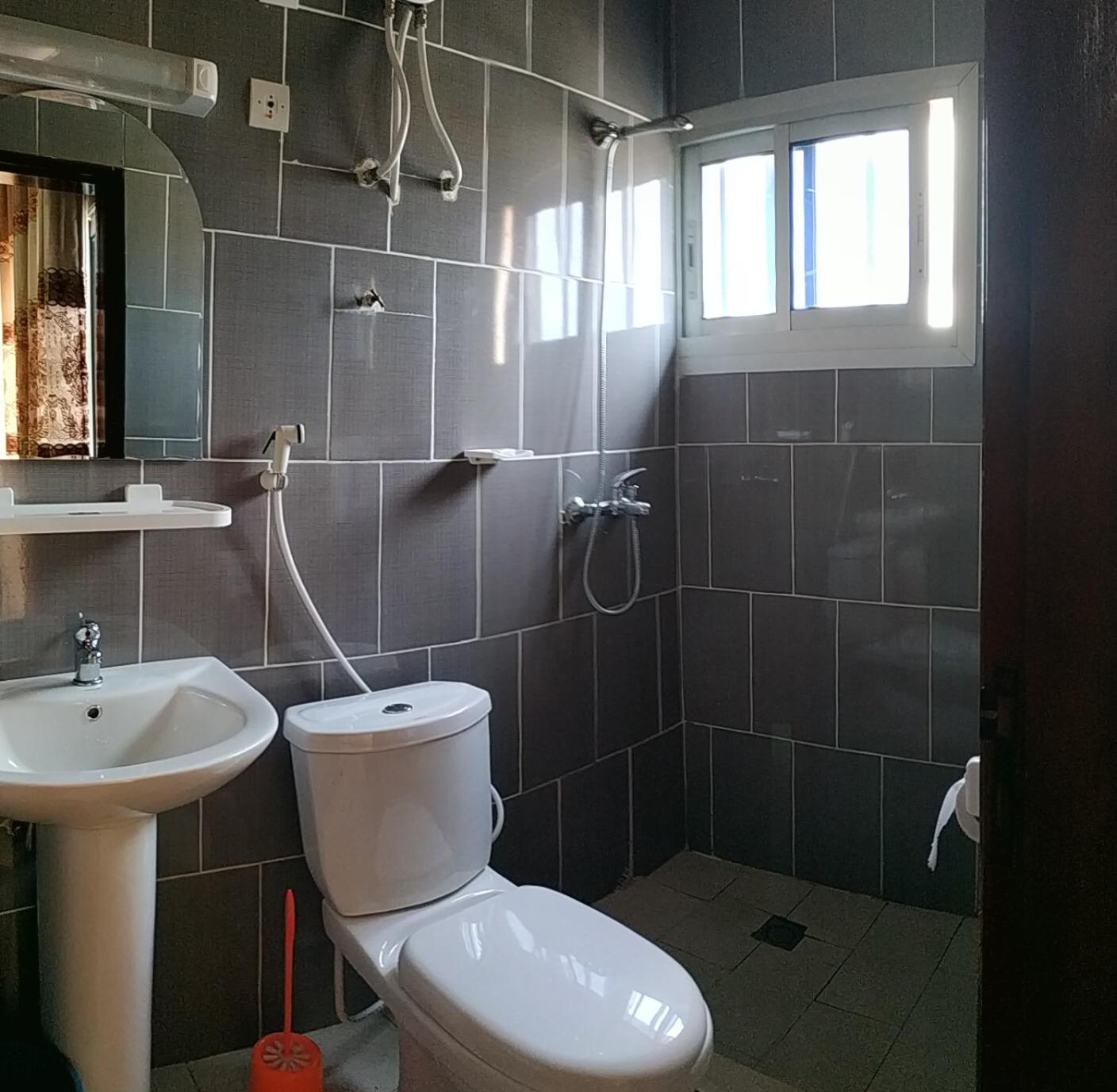 Nikita Hotel Яунде Екстер'єр фото
